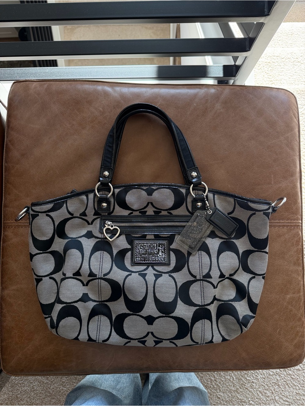 coach signature c vintage shoulder tote